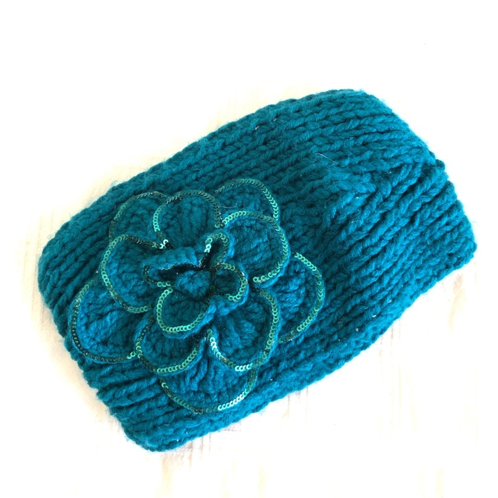 teal yarn cold weather headband buttons on back adult size